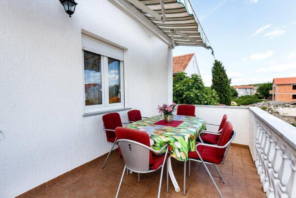 Adria-Holiday House With A Private Pool In Krk Kornić Buitenkant foto