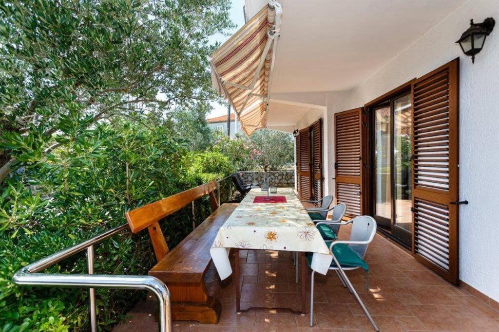 Adria-Holiday House With A Private Pool In Krk Kornić Buitenkant foto