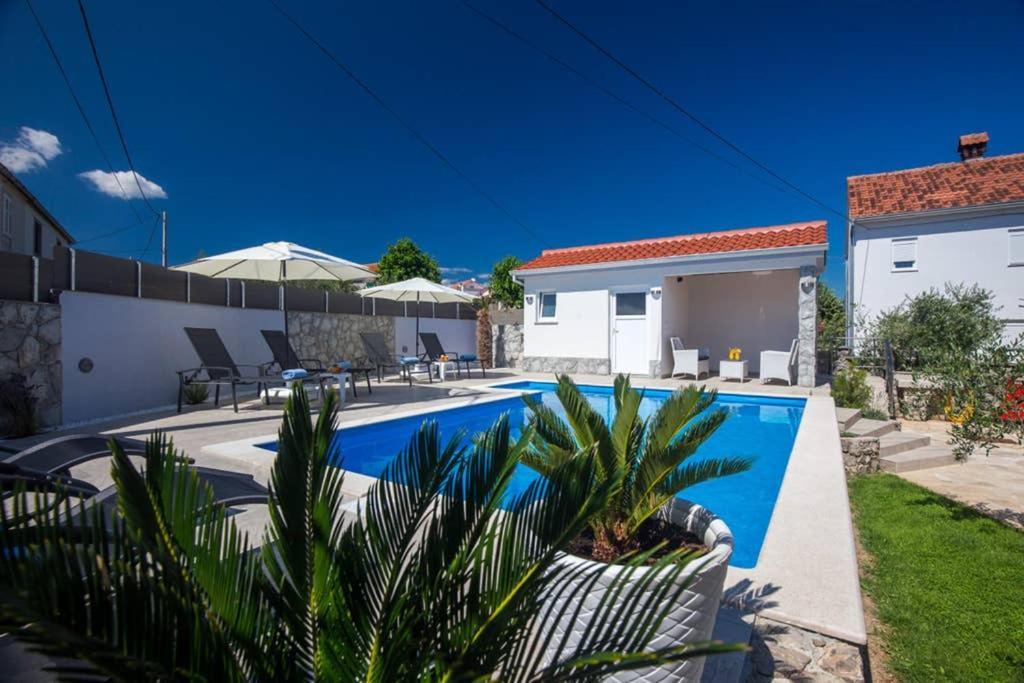 Adria-Holiday House With A Private Pool In Krk Kornić Buitenkant foto