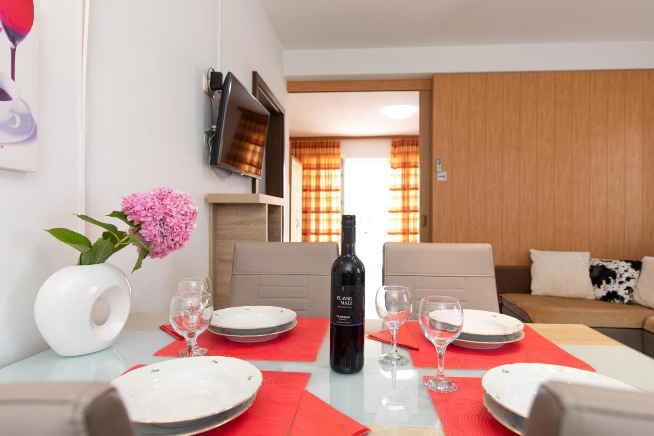 Adria-Holiday House With A Private Pool In Krk Kornić Buitenkant foto